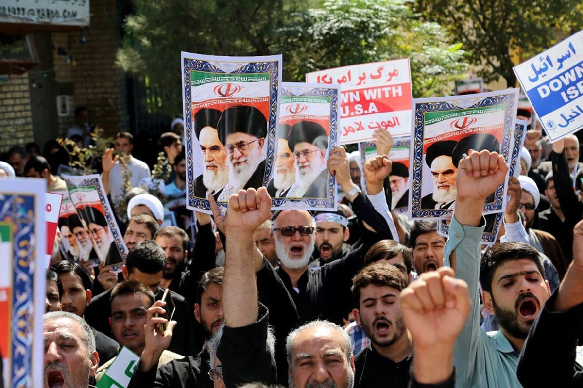 مردم تهران در محکومیت اقدام ترامپ تظاهرات کردند
