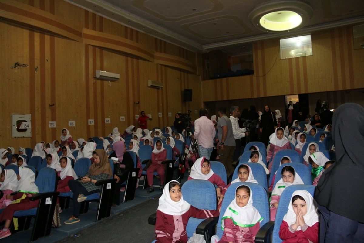 استقبال بی نظیر مردم از جشنواره تئاتر کودک و نوجوان رضوی