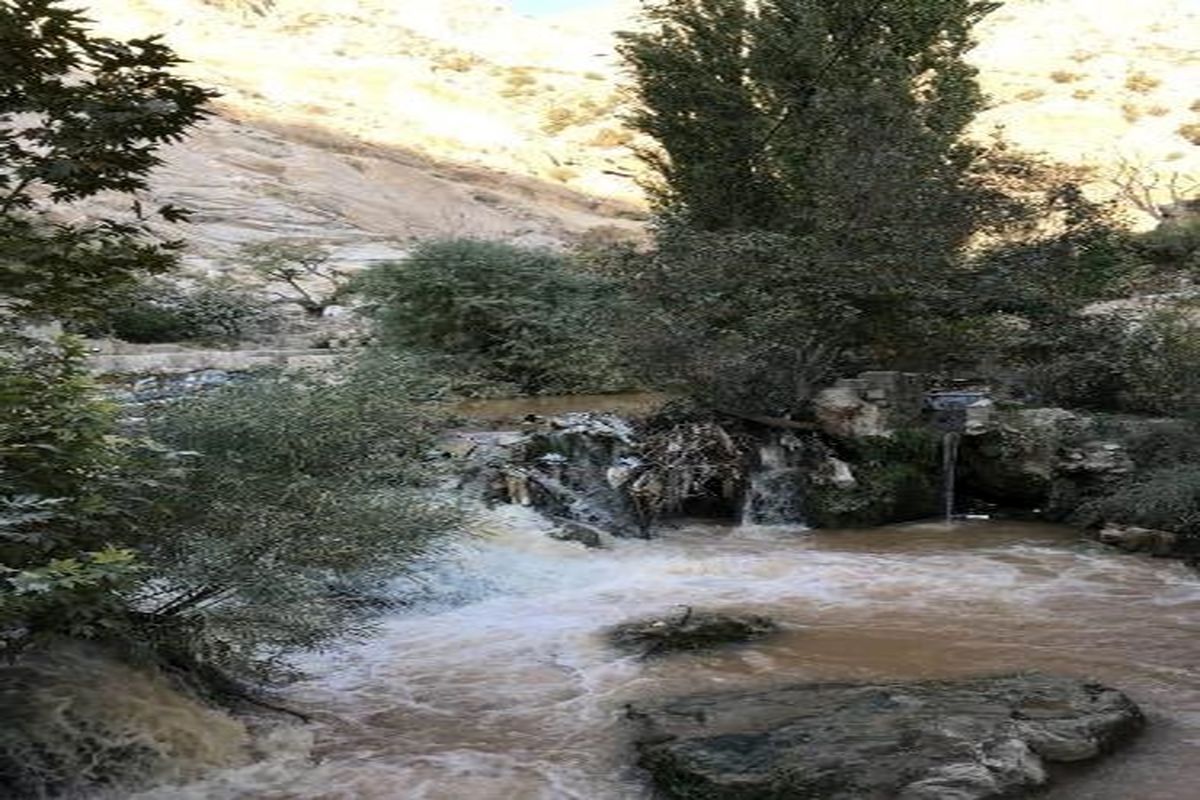 نمایان شدن چشمه‌های عجیب و جدید بعد از زلزله در کرمانشاه
