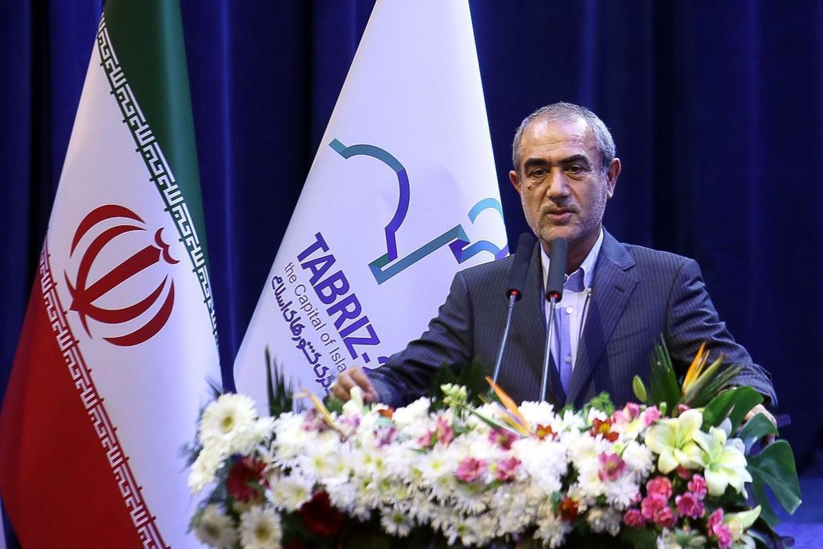 حضور سرمایه گذاران خارجی در استان مورد حمایت قرار گیرد