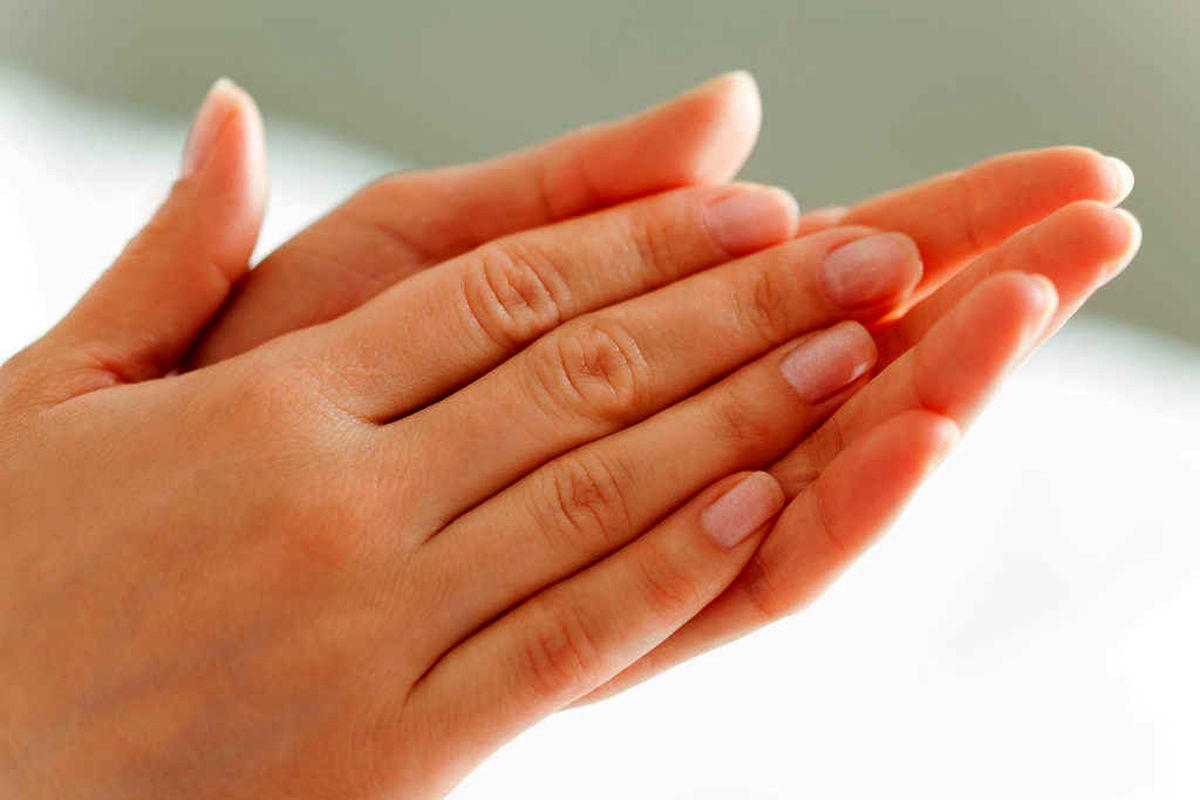 بهترین راه درمان عرق دست