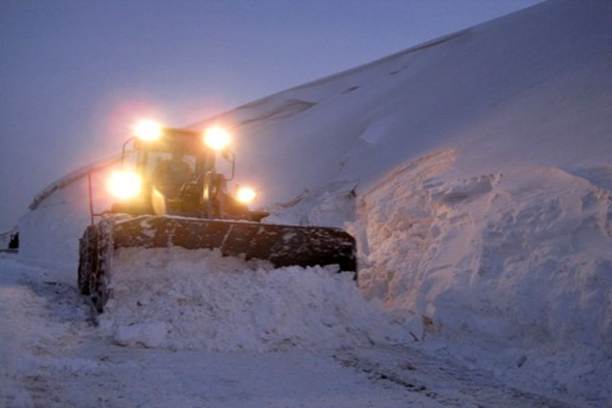 راه ارتباطی ۴۵ روستای استان زنجان با بارش برف و کولاک مسدود شد