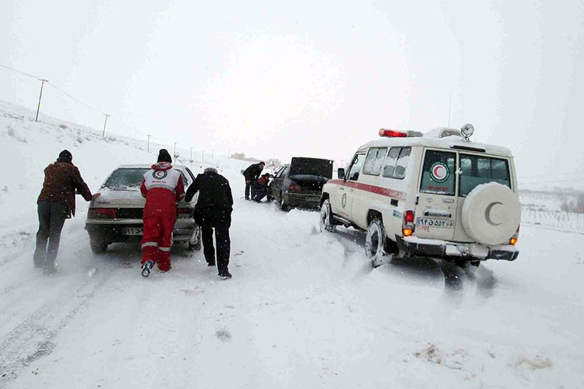 امدادرسانی به ۷۵ در راه مانده برف و کولاک در ۲۴ ساعت گذشته