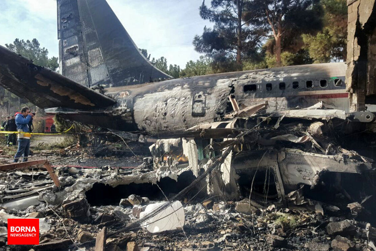 آخرین خبرها از هواپیمای سانحه دیده در فردیس کرج / ۱۶ جنازه از هواپیما خارج شد/ یک زن میان کشته شدگان