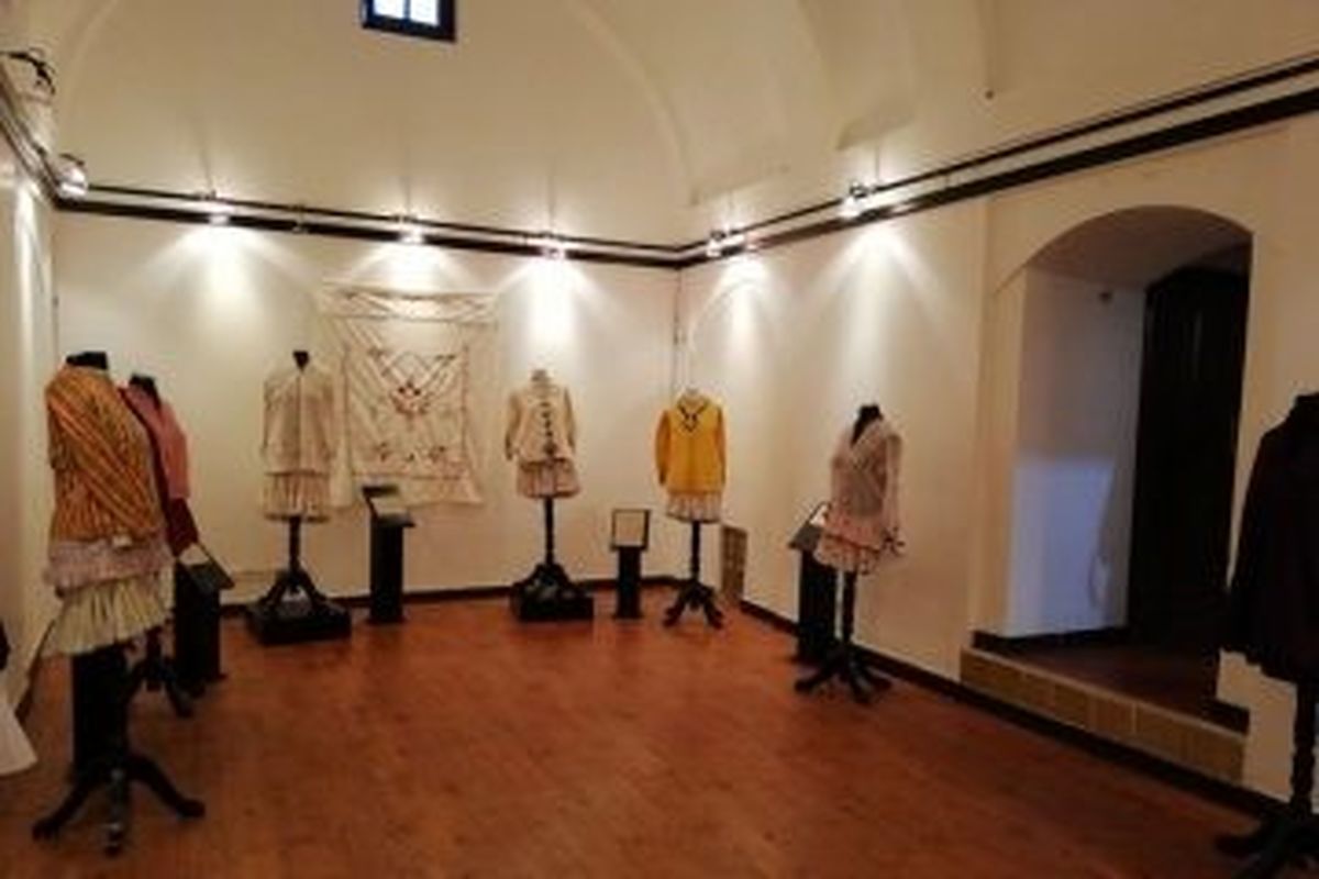 افتتاح نمایشگاه لباس های بومی و سنتی خراسان جنوبی در باغ عمارت جهانی اکبریه