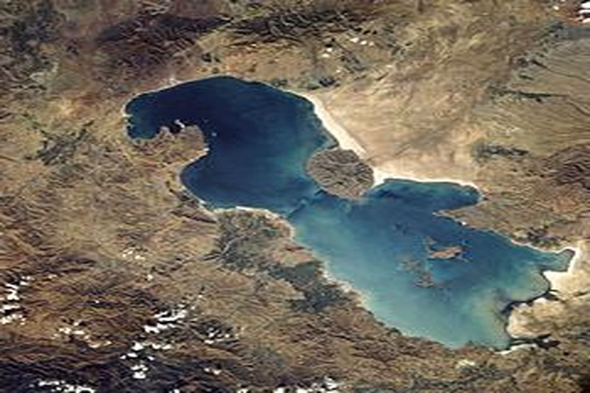 افزایش ۳۰۰ کیلومتری مساحت دریاچه ارومیه