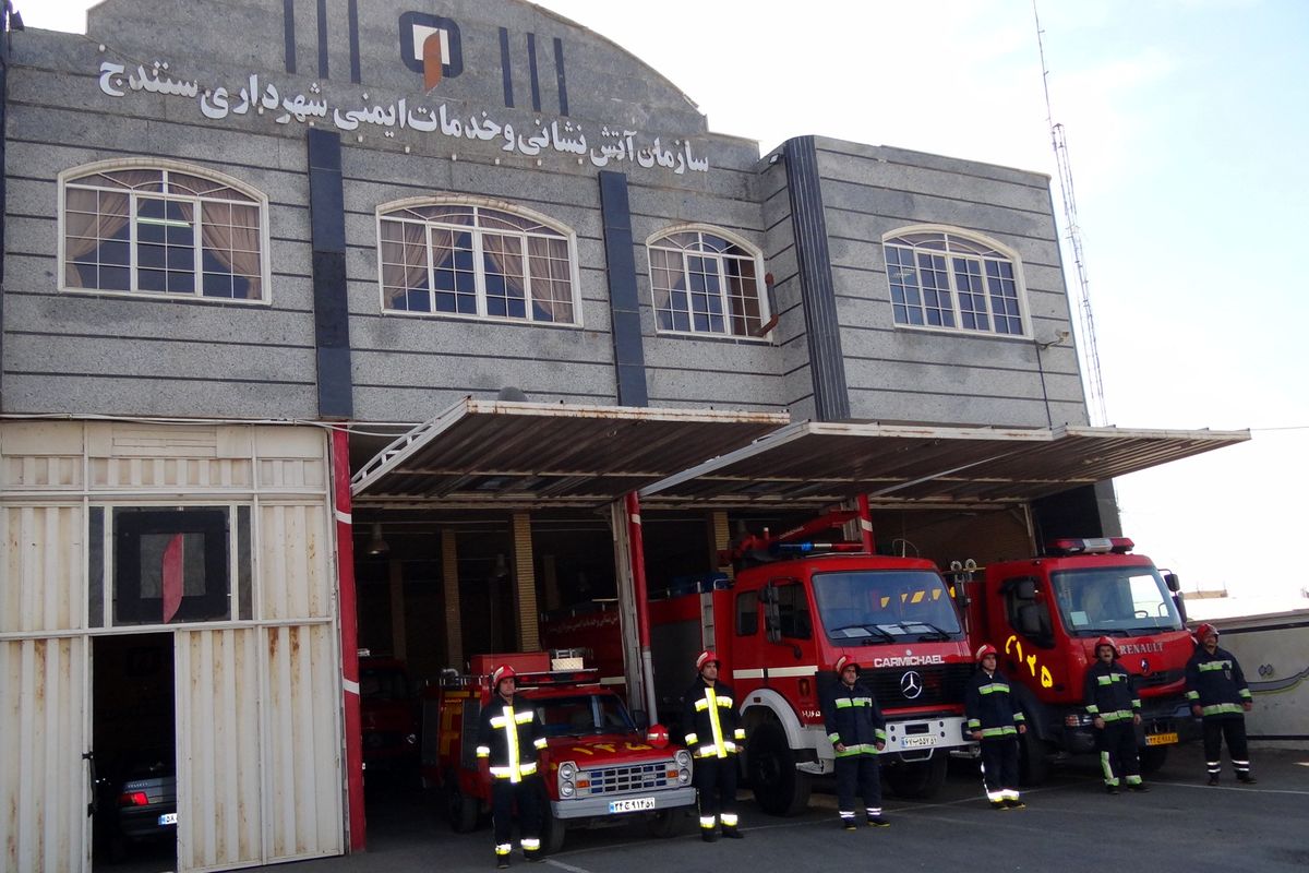 ۵۲ عملیات امداد و نجات و اطفاء حریق توسط سازمان آتش نشانی در سنندج انجام شد