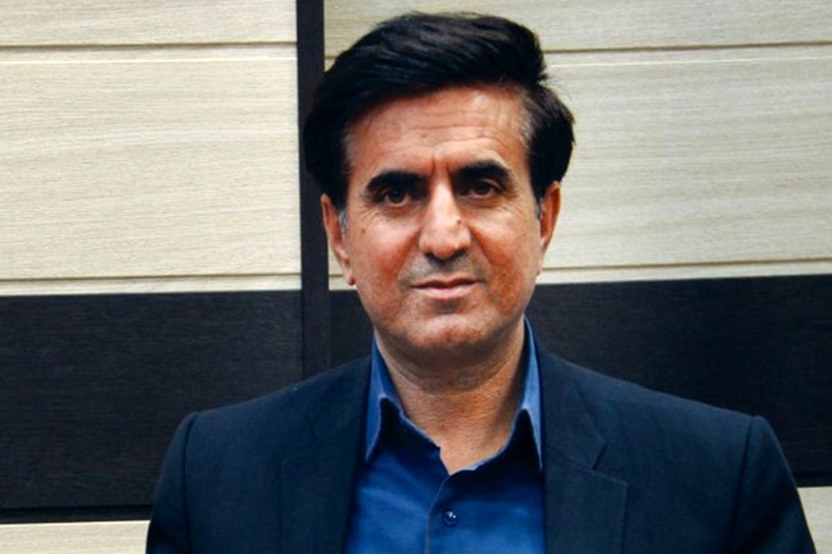 برسر انقلاب اسلامی تاپای جان ایستاده ایم