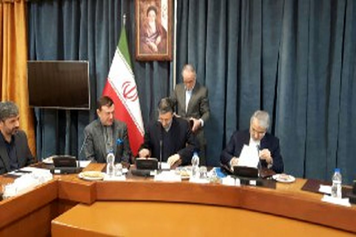 تفاهم‌نامه همکاری میان سازمان برنامه و بودجه و کمیته امداد امام خمینی(ره) امضا شد