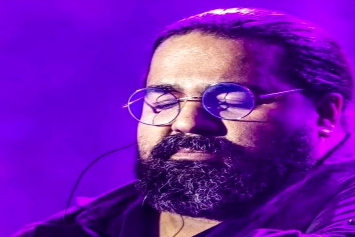 رضا صادقی: از شرم باید مُرد/ ببینید