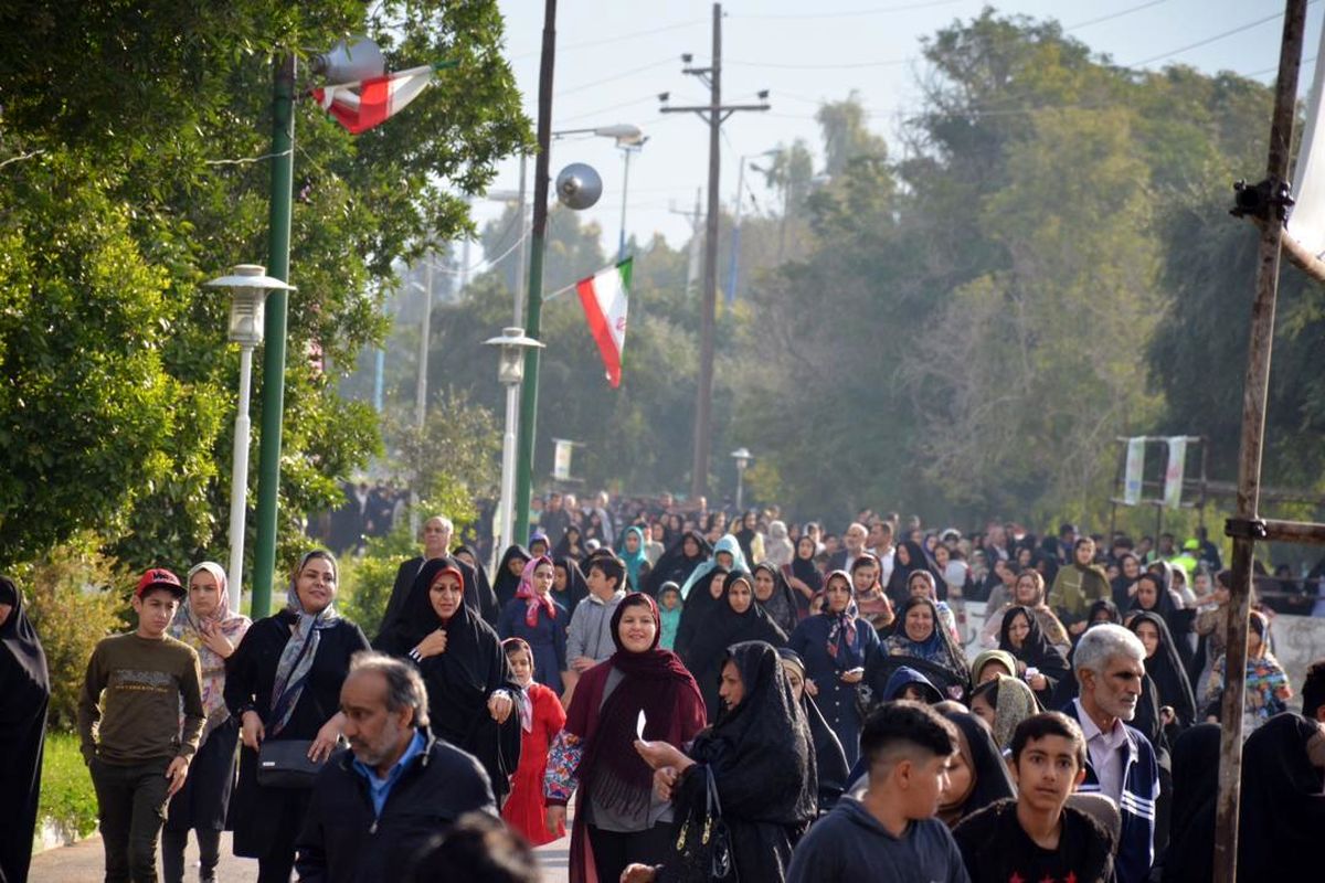 همایش بزرگ پیاده روی خانوادگی در یزد برگزار شد