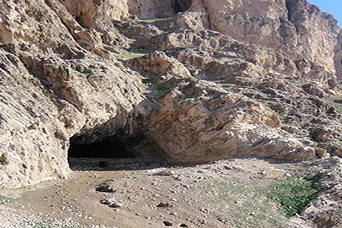 لرستان سرزمین غارهای رازآلود / از غار های لرستان دیدن کنید