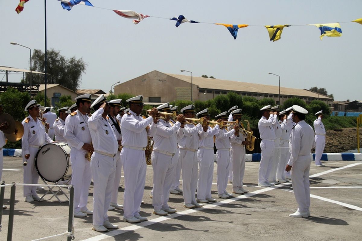 برگزاری تمرین مشترک امداد و نجات دریایی بین  دو نیروی دریایی ایران و عمان در بندرعباس