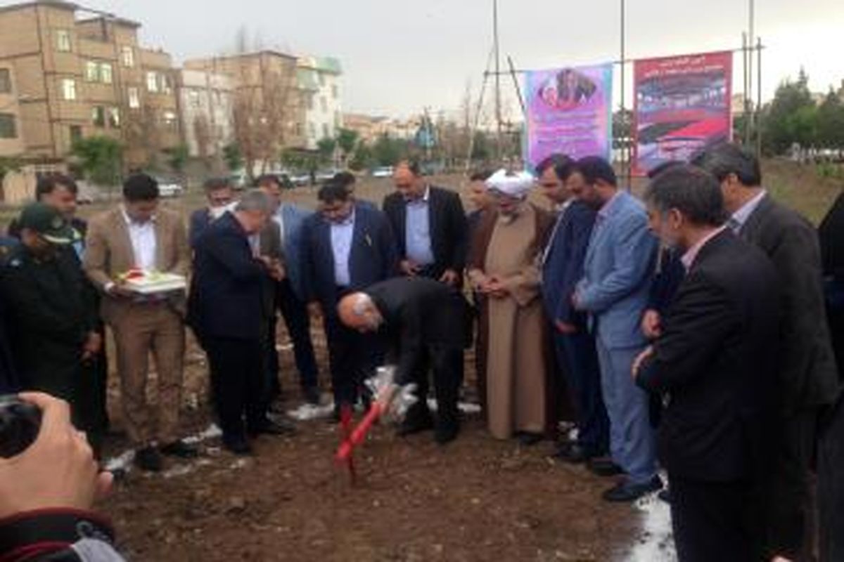 استاندار تهران کلنگ احداث مجتمع ورزشی شهید رجائی در نصیر شهر را بر زمین زد