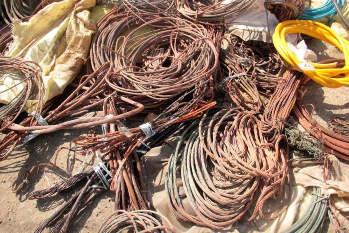 کشف بیش از ۸۰۰ کیلو کابل برق سرقتی در لنگرود