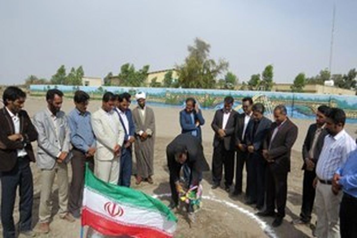 کلنگ احداث ۶ واحد آموزشی در شهرستان ریگان به زمین زده شد