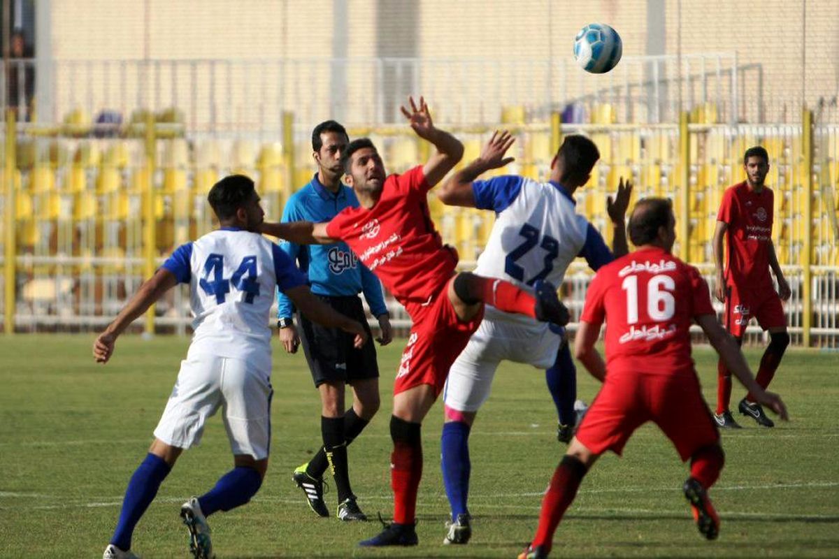 جام قهرمانی لیگ به نفت مسجد سلیمان اهدا شد