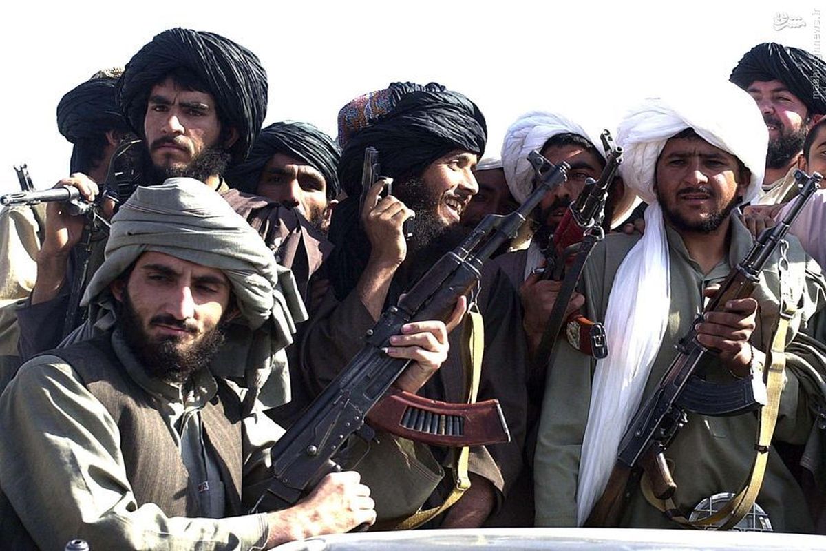 طالبان دو داعشی را تیرباران کرد