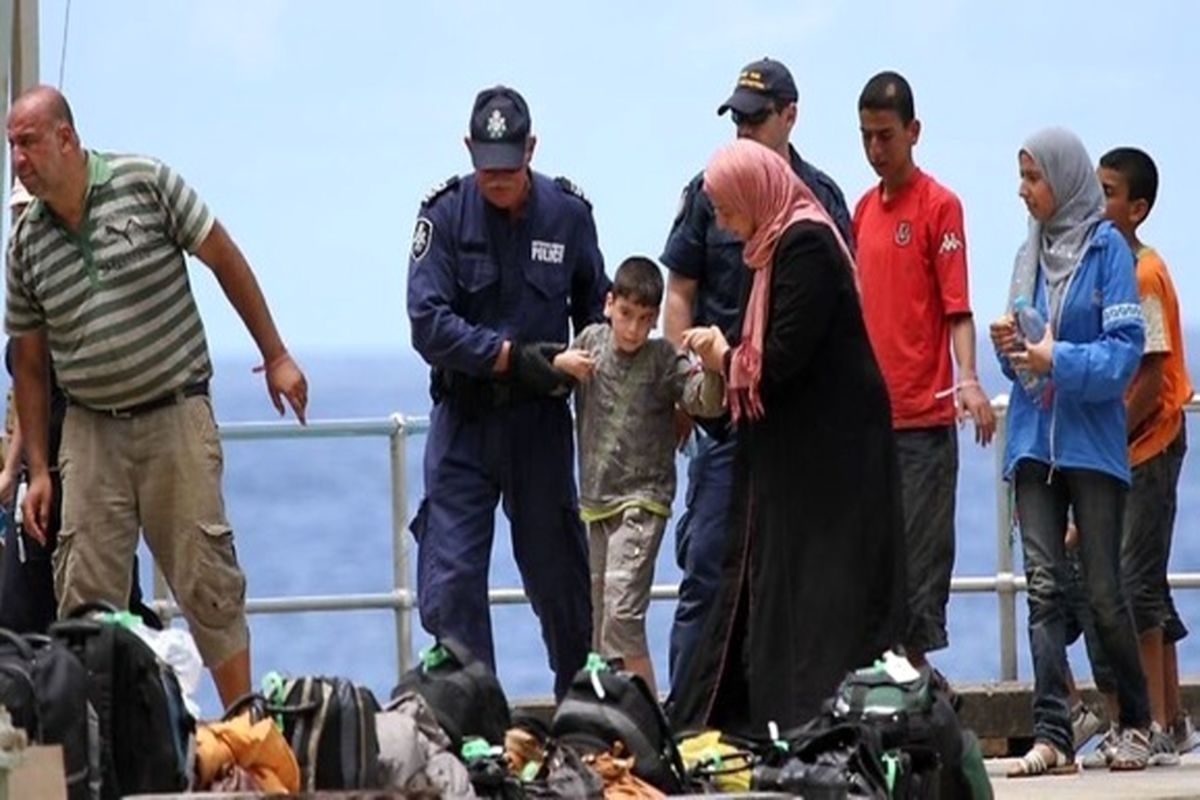 اسپانیا میزبان نخستین پناهجویان کشتی آکواریوس شد/ ایتالیا و مالت زیر بار نرفتند