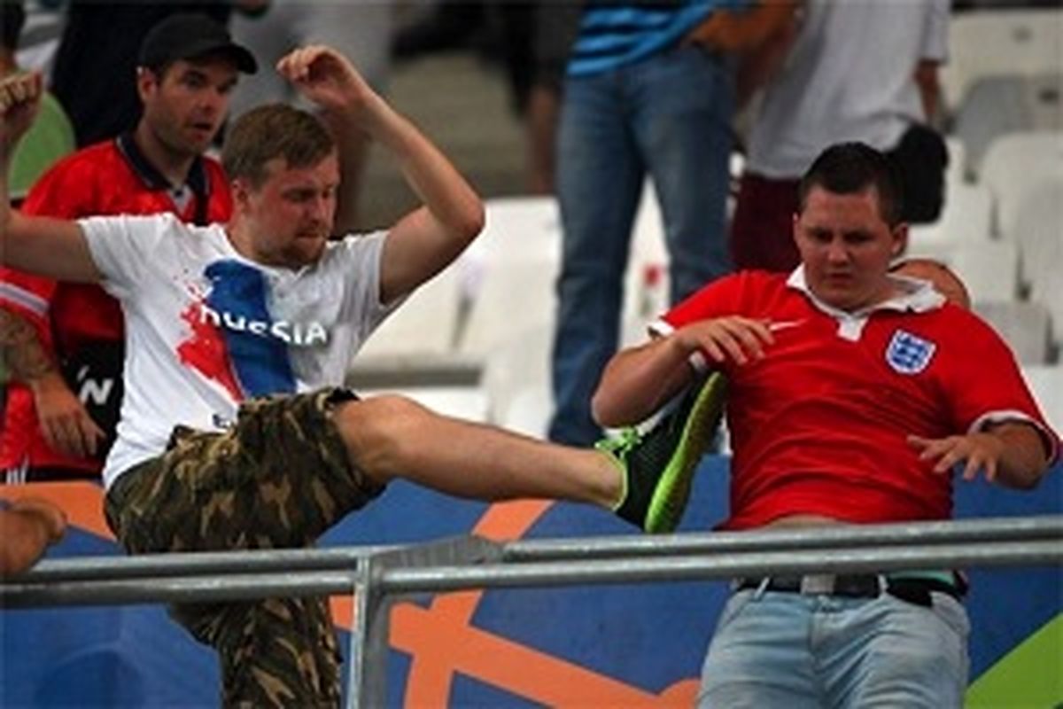 نخستین درگیری جام جهانی با دستگیری هواداران انگلیس به پایان رسید
