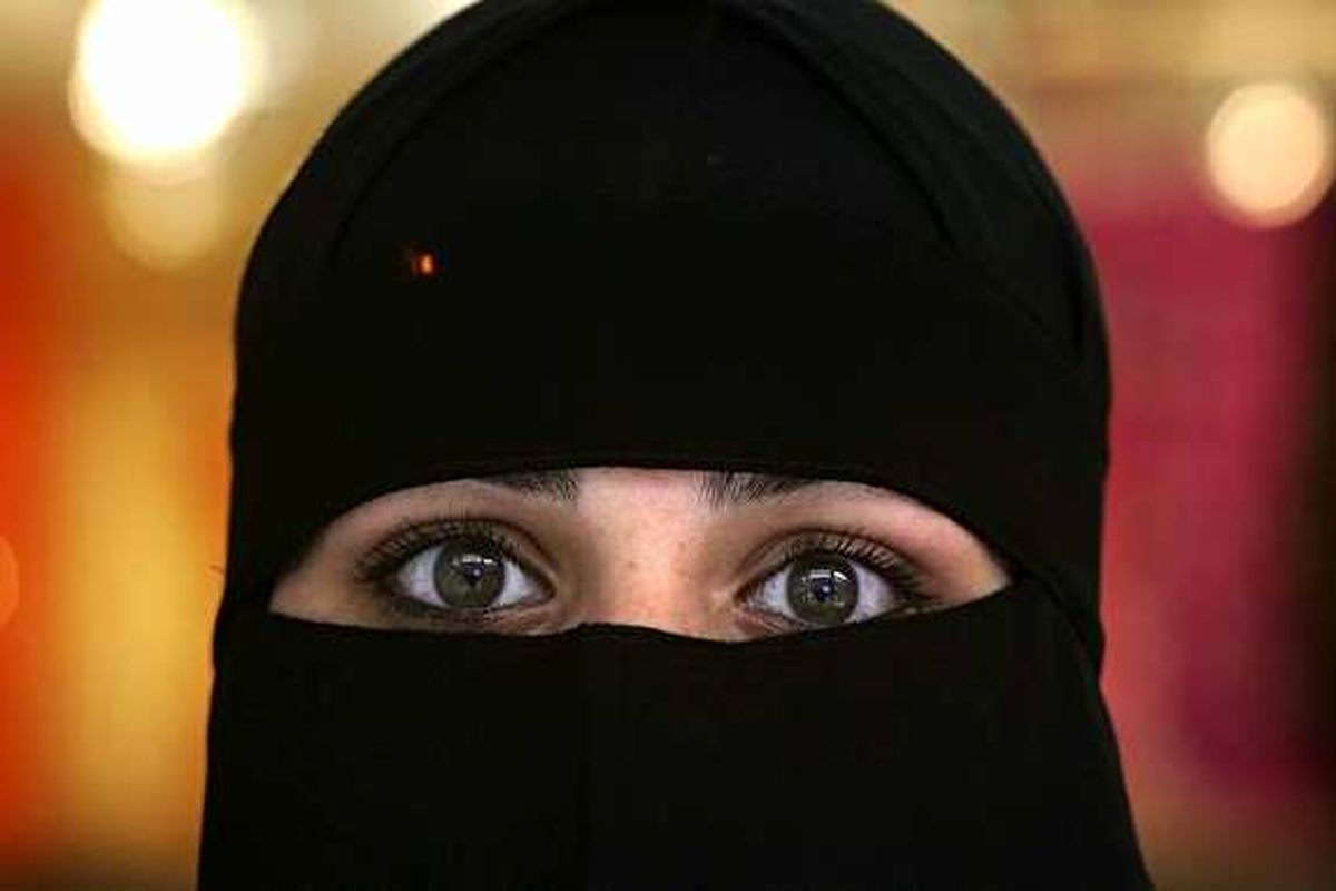 چرا داعش نسبت به القاعده زنان بیشتری جذب کرد؟/اسطوره تروریست‌های «زن داعش» را بشناسید
