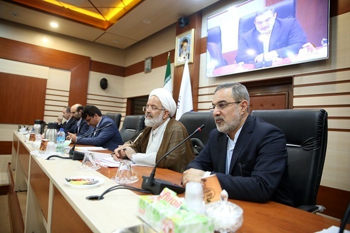 ضروری است، مدیران کل استان ها با ذی نفعان آموزش و پرورش ارتباط نزدیک و مستقیم برقرار کنند