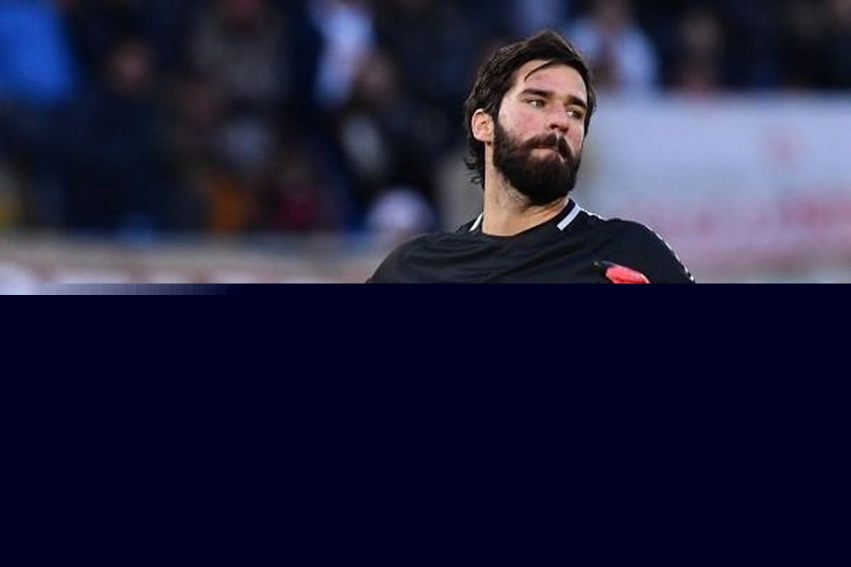 مصاحبه خواندنی دروازه بان پر آوزه سرخپوشان