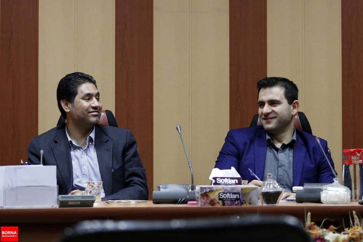 رویکرد هیئت فوتبال استفاده از ظرفیت شورا برای توسعه فوتبال خصوصا فوتسال در کرمان می‌باشد/ شورای شهر از فوتسال شهر کرمان حمایت کند