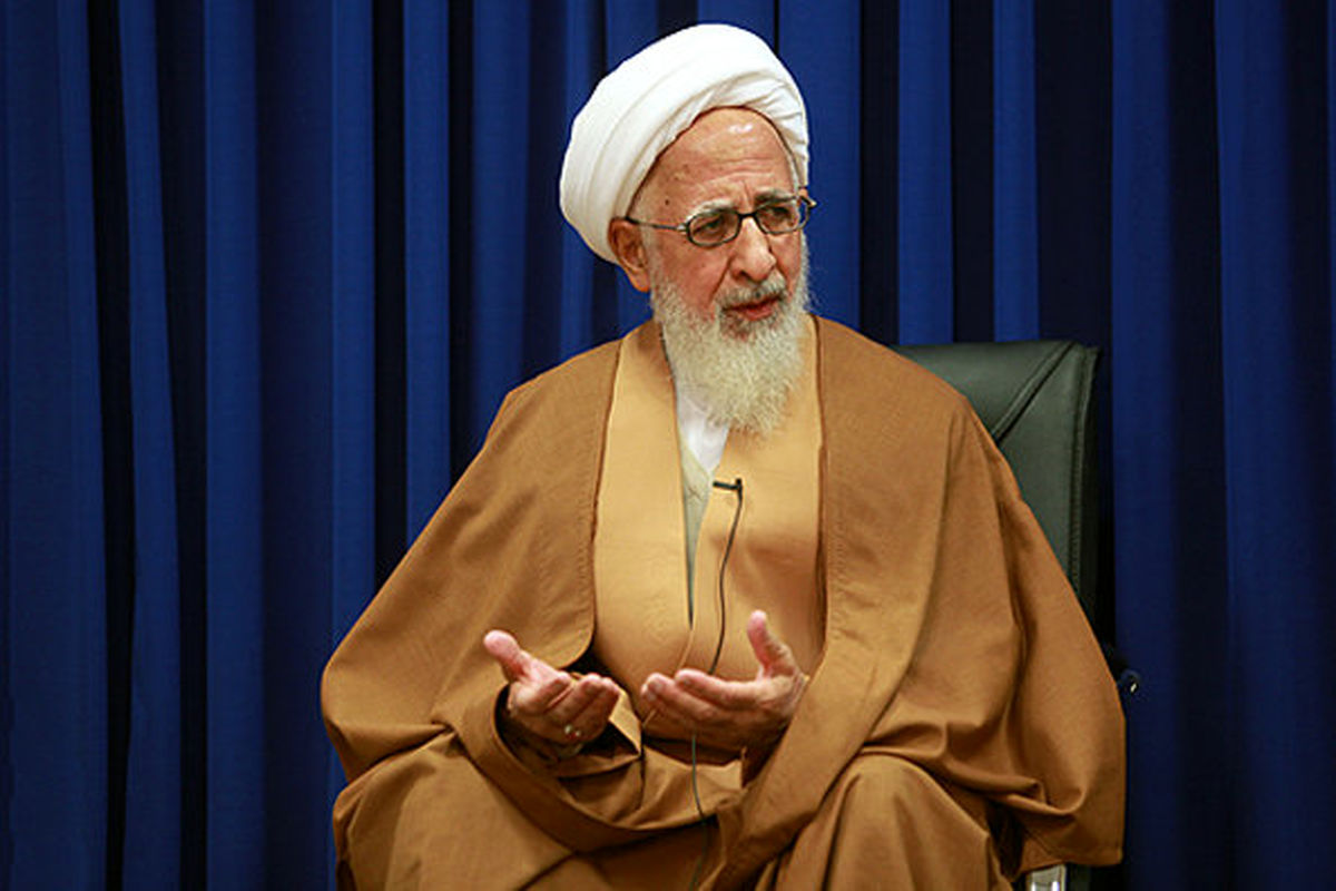 چپاول‌گرها را شناسایی و توطئه آنها را خنثی کنید/ با فشار مردم را ساکت کردن نتیجه تلخ دارد