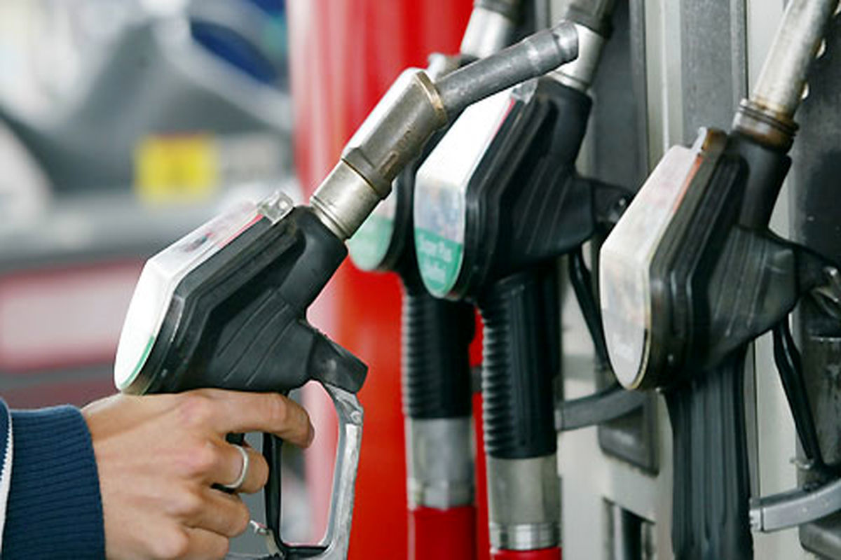 قیمت بنزین تا پایان سال ۹۷ تغییر نمی‌کند