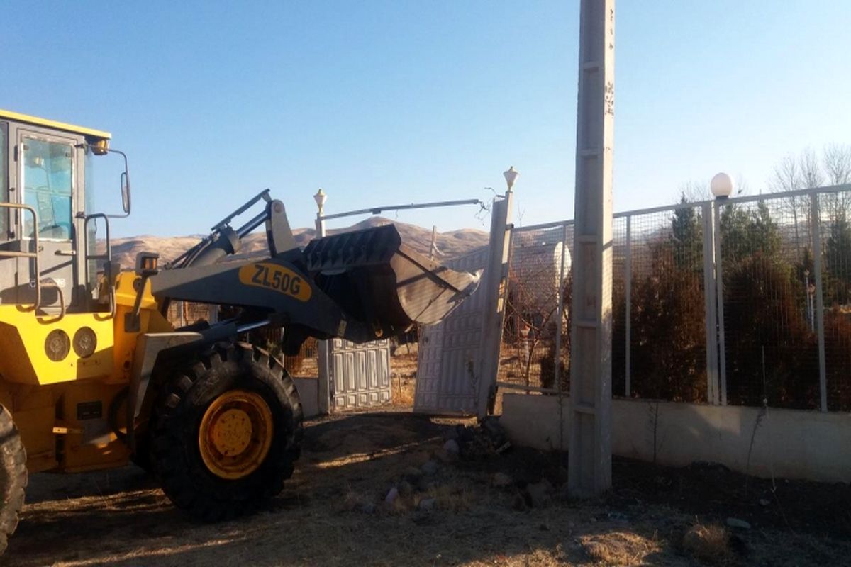 تخریب ساخت و ساز های غیرمجاز حریم شهرداری کهریزک