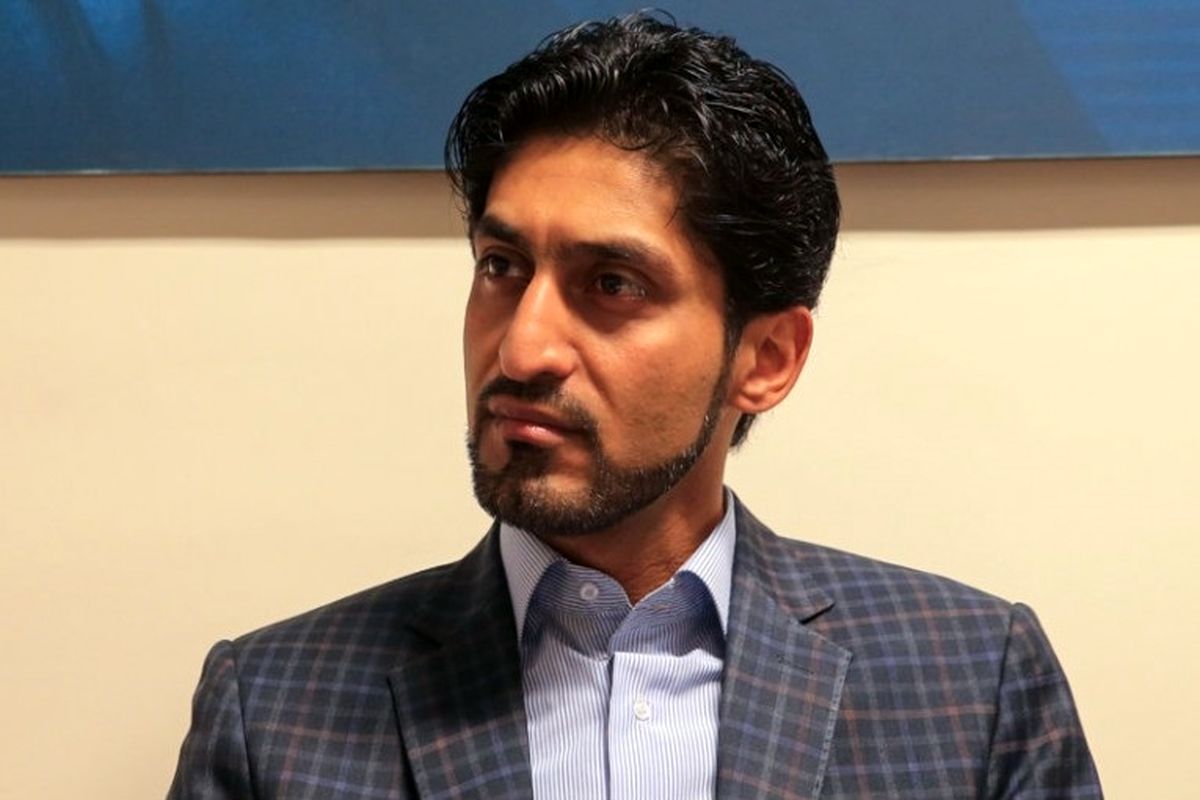 برخی با نقد تند روحانی در چشم مردم مقبول نخواهند شد/ روحانی رویکرد ستیز و سازش به صورت همزمان دارد