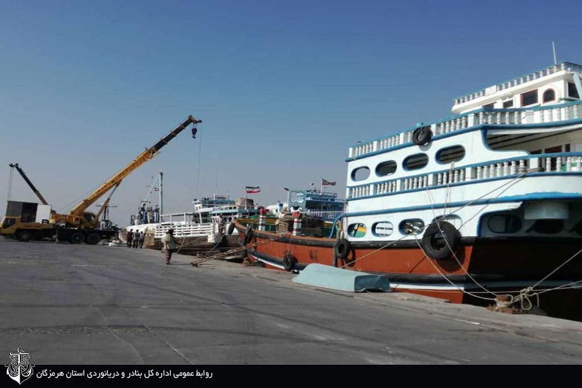 صادرات و واردات کالا در بندر جاسک رونق گرفت