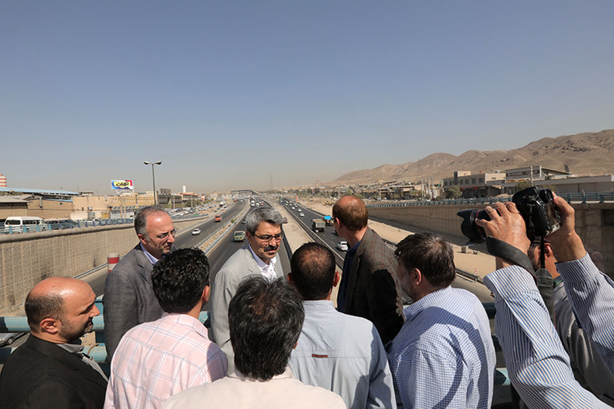 ازسرگیری عملیات اجرایی احداث بزرگراه شهید نجفی رستگار و پل های تقاطع ثامن