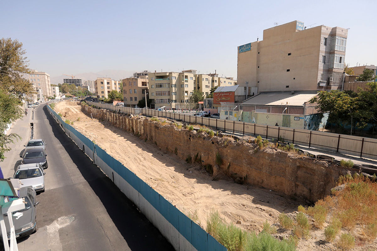 عملیات اجرایی پروژه احداث تونل- زیرگذر امتداد خیابان استاد معین سرعت می گیرد