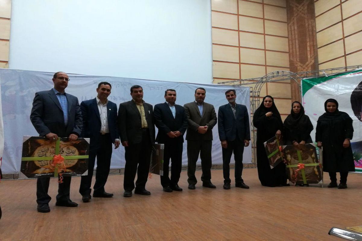 اولین همایش کارآفرین ها در باقرشهر برگزار شد