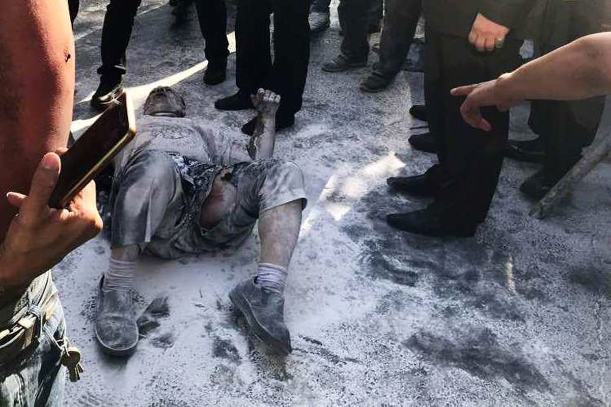 مردی که مقابل شهرداری تهران خودسوزی کرده بود جان باخت