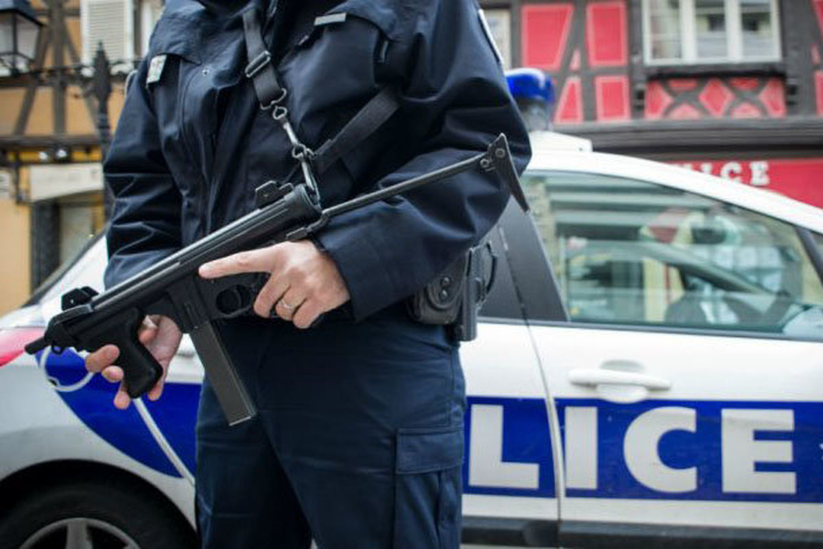 چاقوکشی در پاریس ۷ مجروح  بر جا گذاشت/ مرد مهاجم افغان از آب در آمد