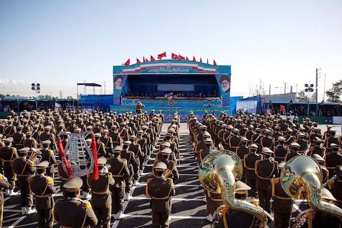مراسم رژه نیرو‌های مسلح  در استان تهران نیز آغاز شد
