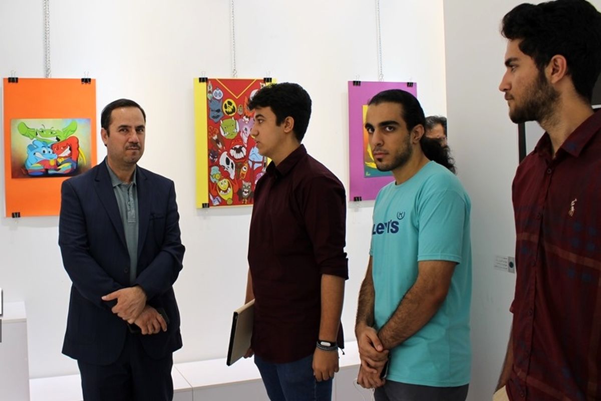 برپایی نمایشگاه گرافیک ۲ دانش‌آموز شیرازی