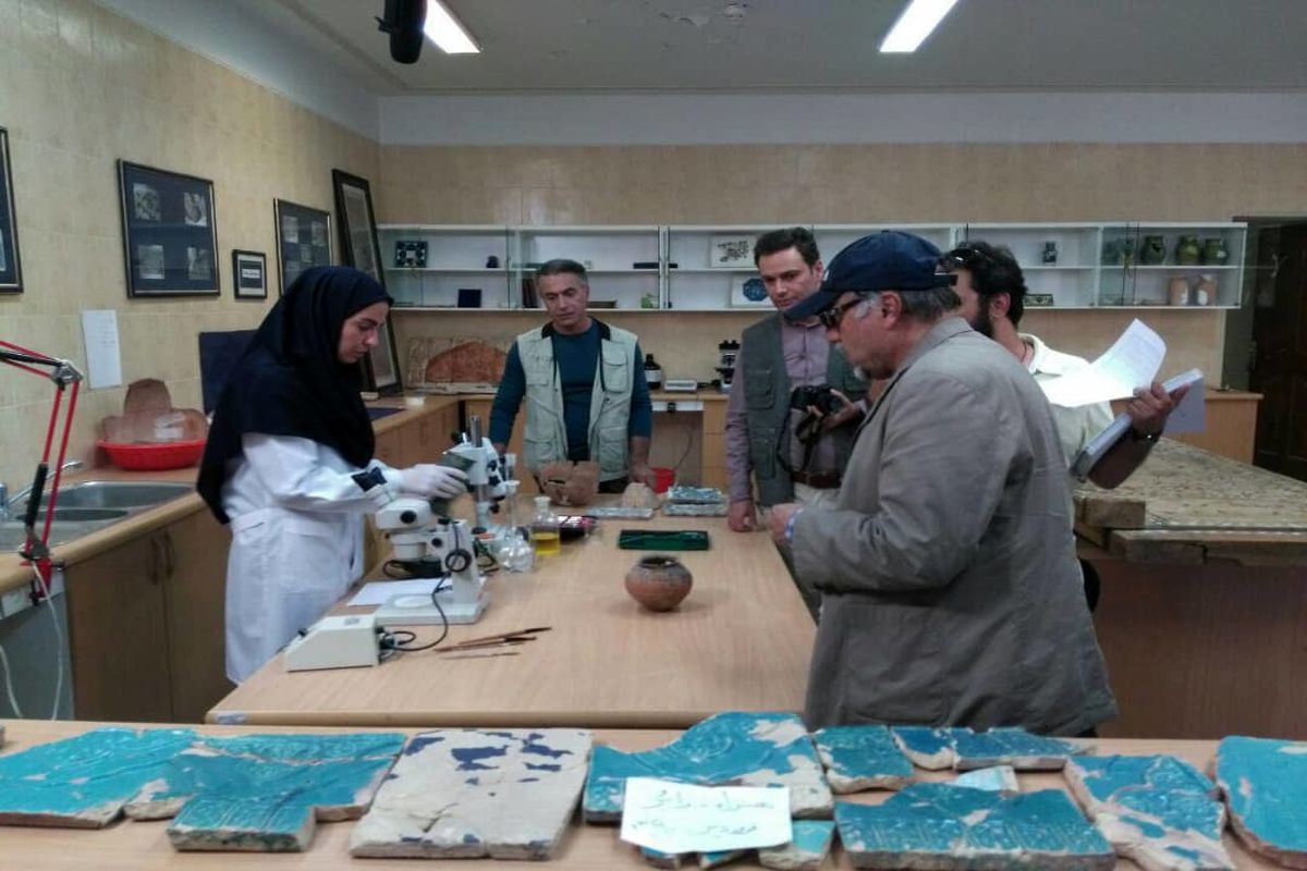 پروفسور شدن دانیال حکیمی