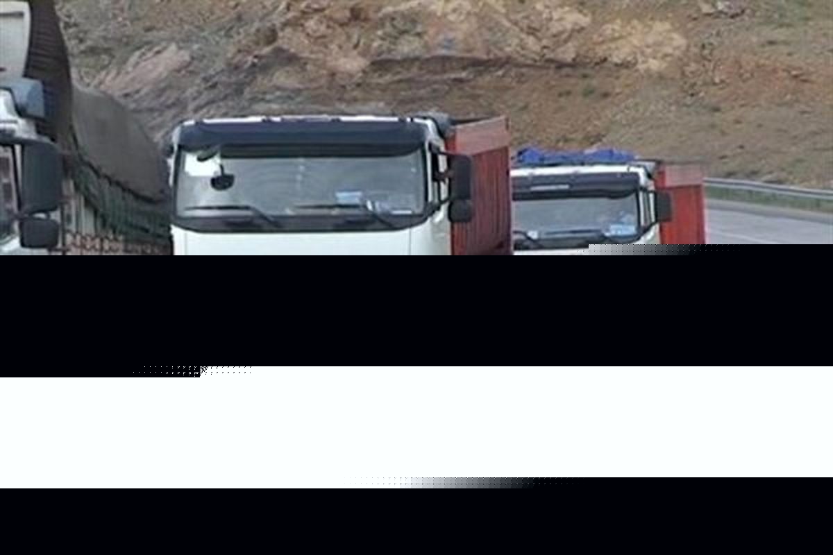 دستگیری ۴ نفر از عاملان سنگ پرانی به کامیون ها در استان