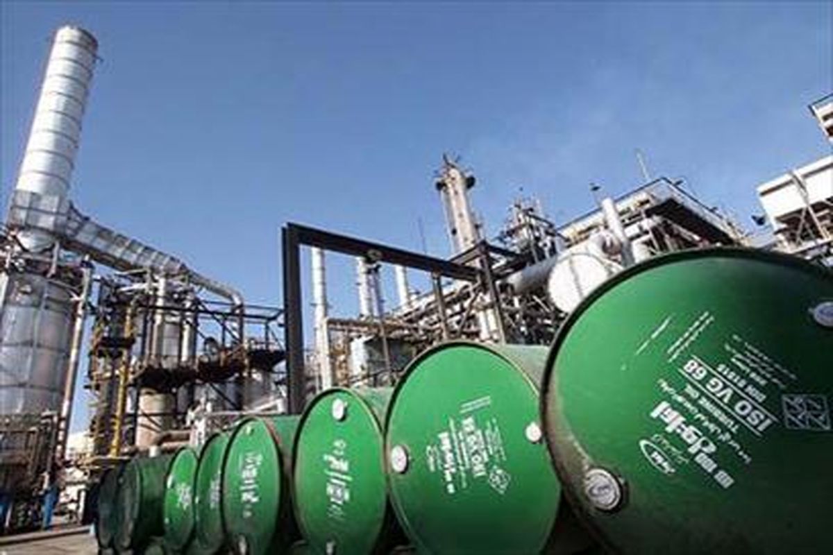 افزایش معنا دار صادرات نفت ایران در نخستین ماه بازگشت تحریم‌ها