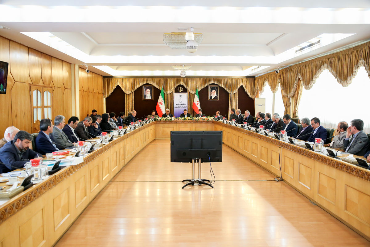 جلسه توسعه و سرمایه گذاری استان آذربایجان غربی با حضور واعظی برگزار شد