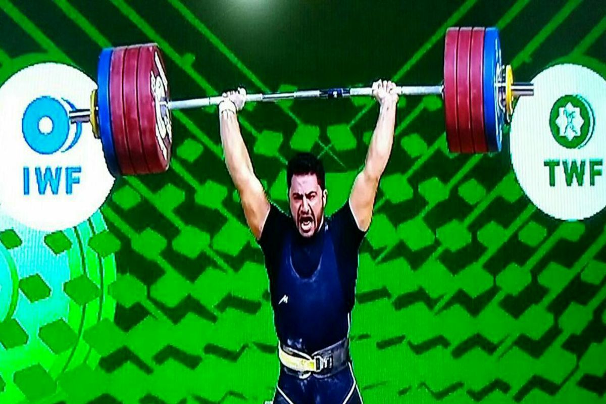 با همه دردهایی که داشتم به عشق مردم ایران وزنه زدم /تمام تلاشم برای سالهای آینده کسب مدال طلا خواهد بود