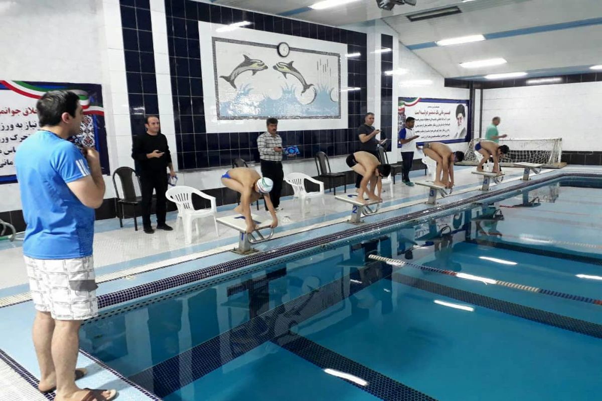 مسابقات شنای قهرمانی آذربایجان‌غربی برگزار شد