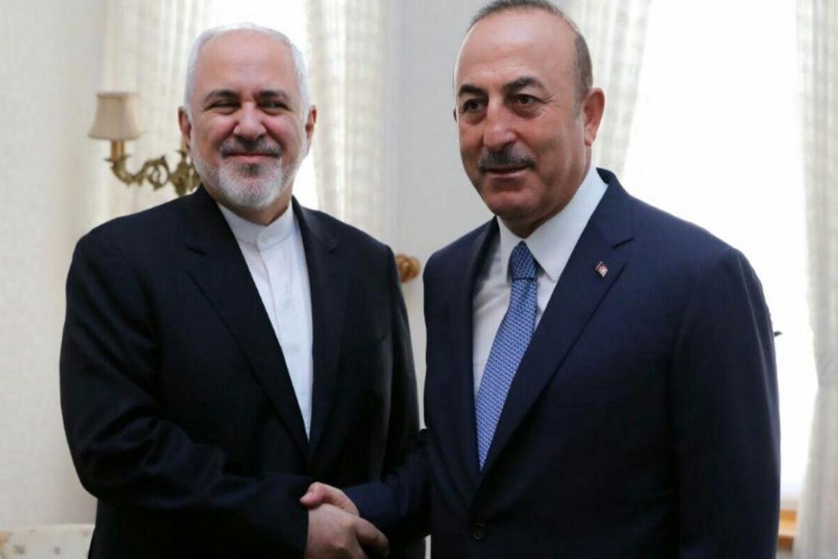 ایران و ترکیه گسترش همکاری‌های دو جانبه را بررسی کردند