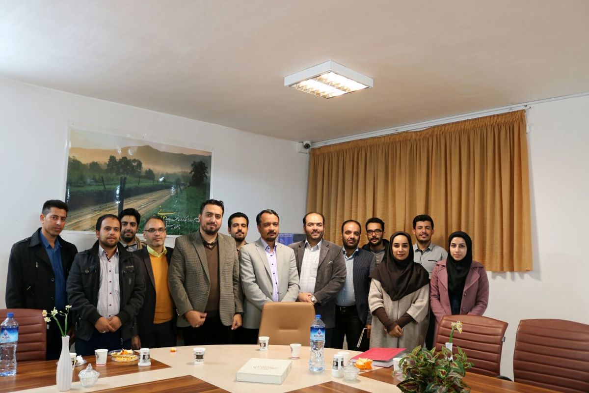 نشست صمیمی سازمان های مردم نهاد جوانان با شهردار سمنان