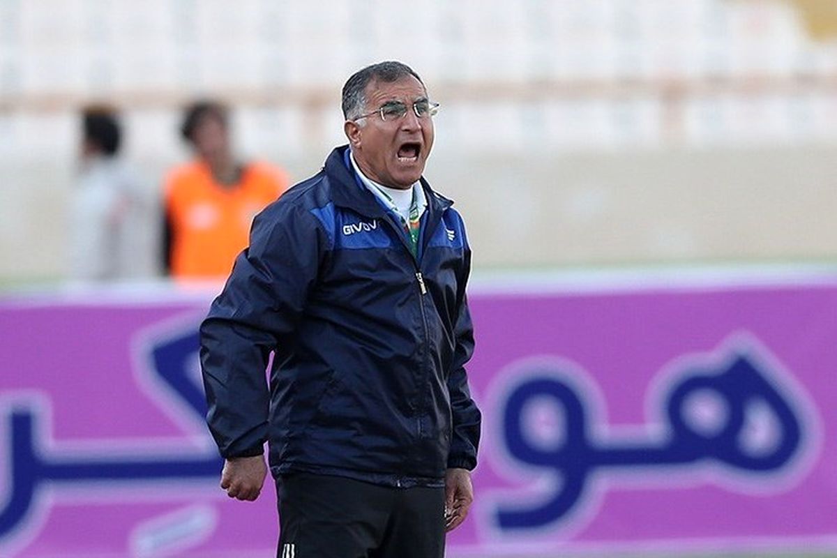 جلالی:این عملکرد و نحوه بازی واقعا شرم آور است/مسئولیت این نتایج را می‌پذیرم