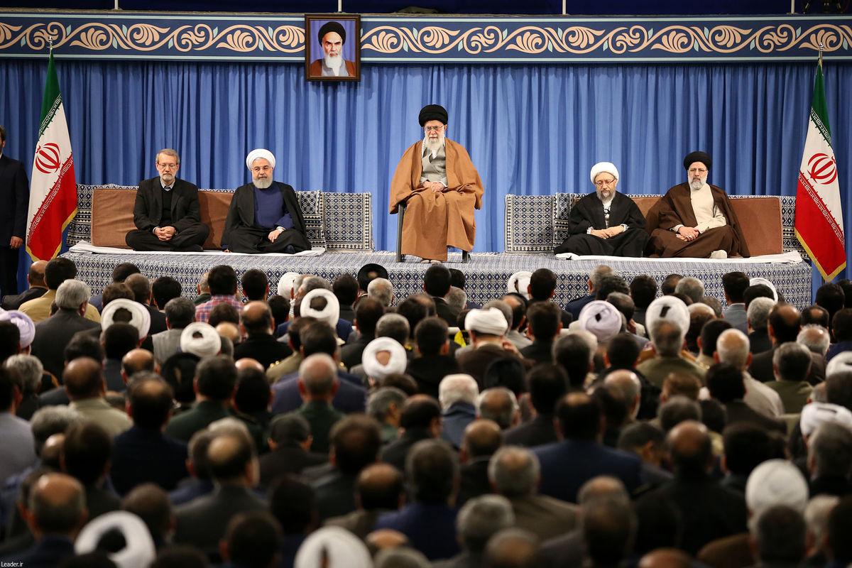 دیدار جمعی از مسئولان نظام و سفرای کشورهای اسلامی با رهبری انقلاب
